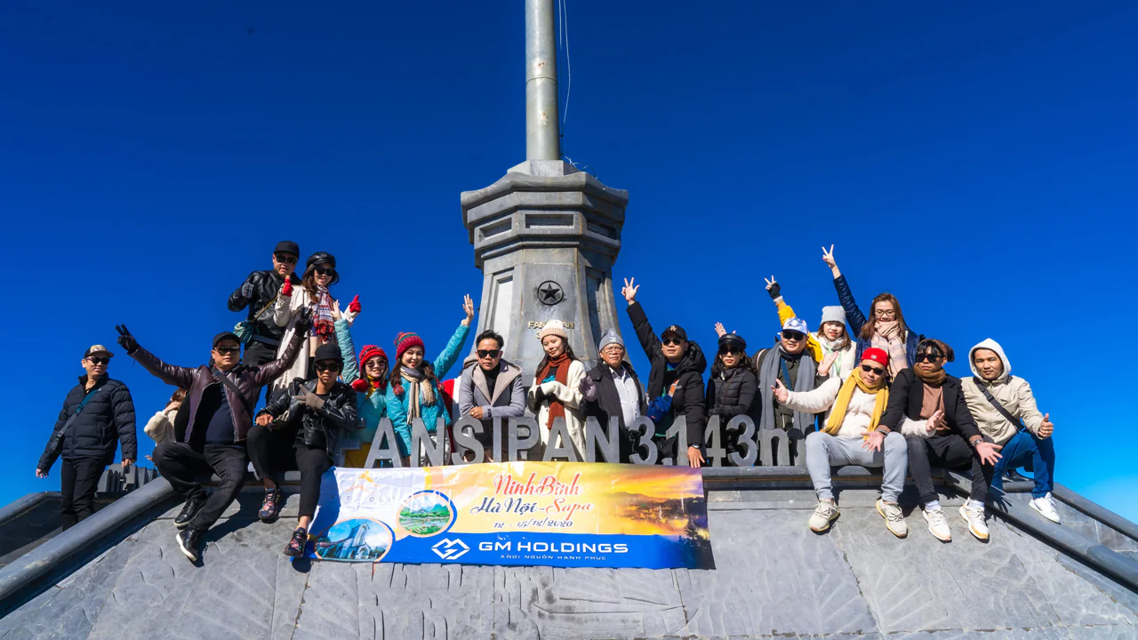 GM Holdings trong chuyến đi team building cùng Fit Tours du lịch có Guu