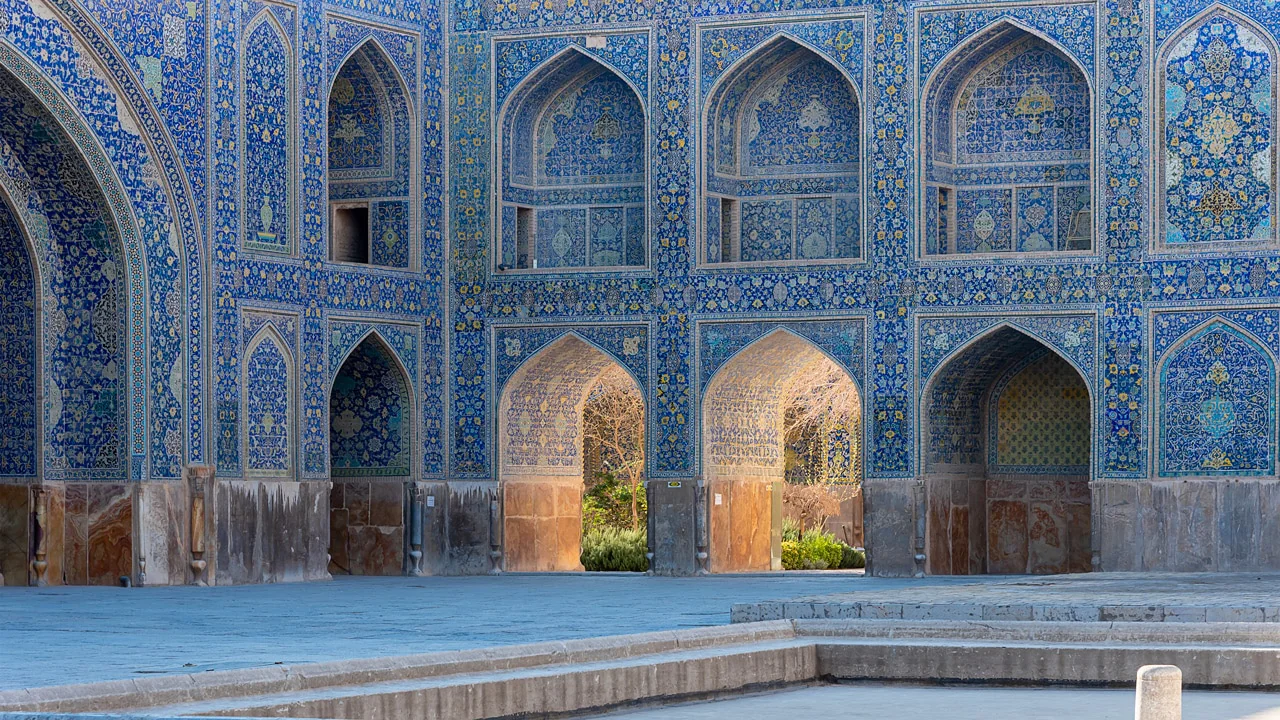 Bức tường ở nhà thờ Hồi giáo Iran