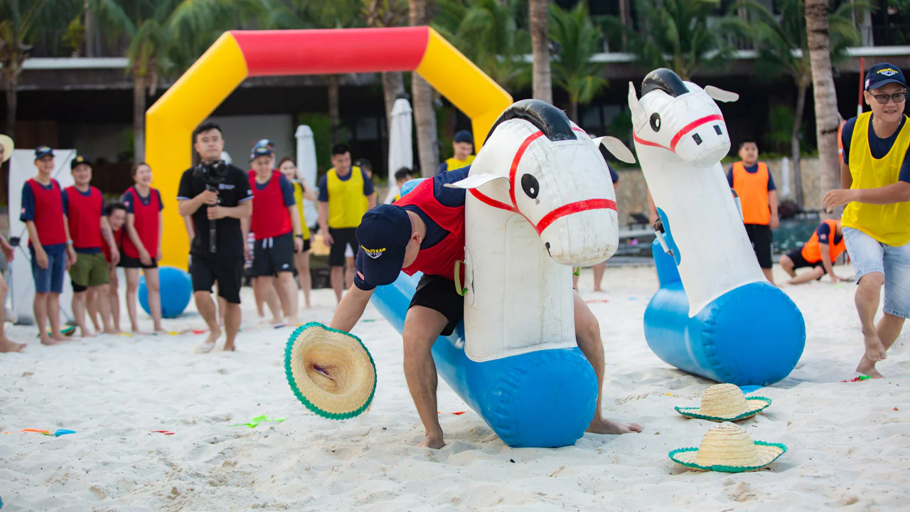 Sự sôi động ở phần trò chơi trong Team Building Đảo Giấu Vàng