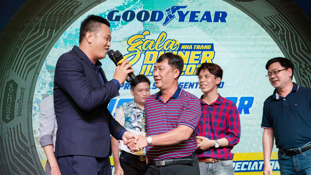 MC chúc mừng công ty Goodyear