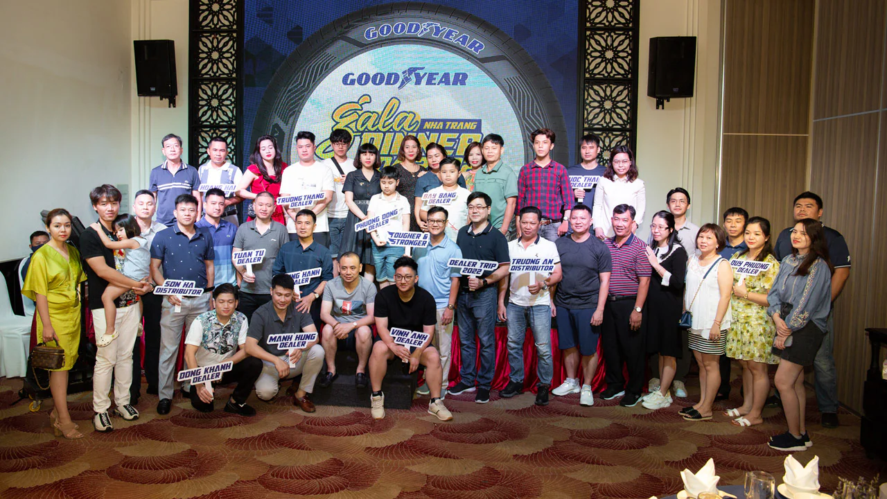 Team Goodyear tham gia gala dinner ở Nha Trang – Fit tour