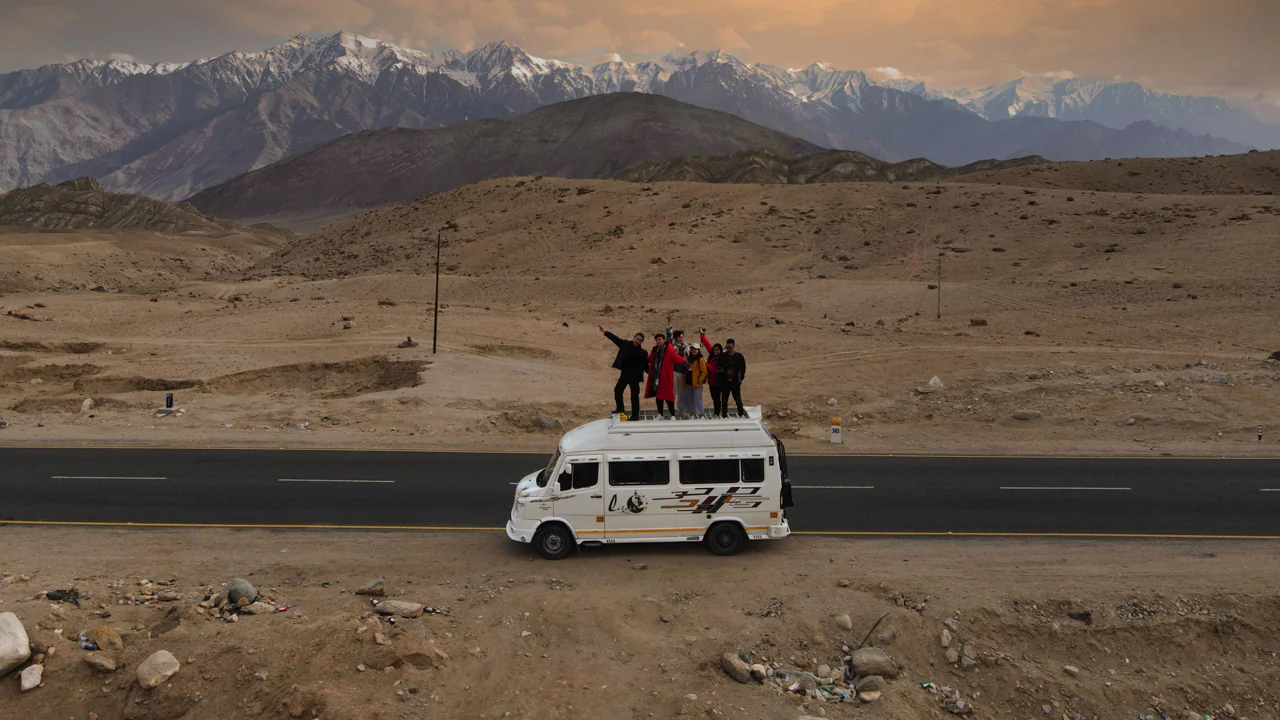 Du khách Việt check in đoạn đường Kargil Ladakh