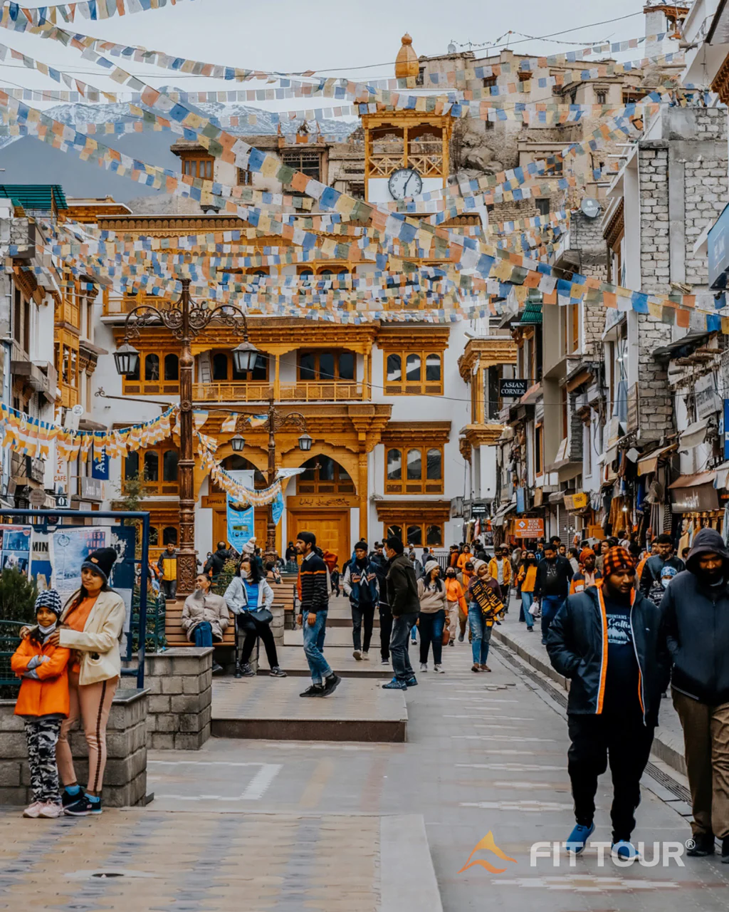 Đường phố đông đúc ở Leh Ladakh