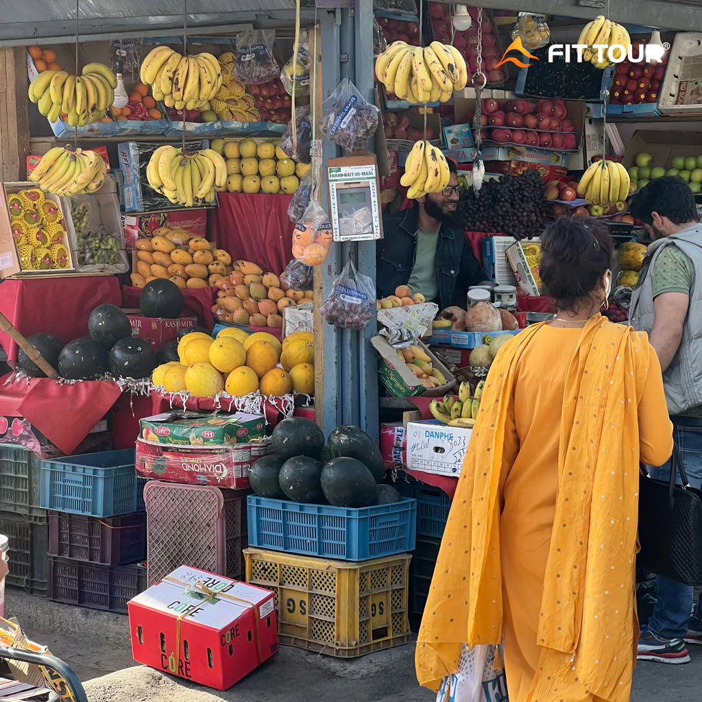 Sạp trái cây Srinagar