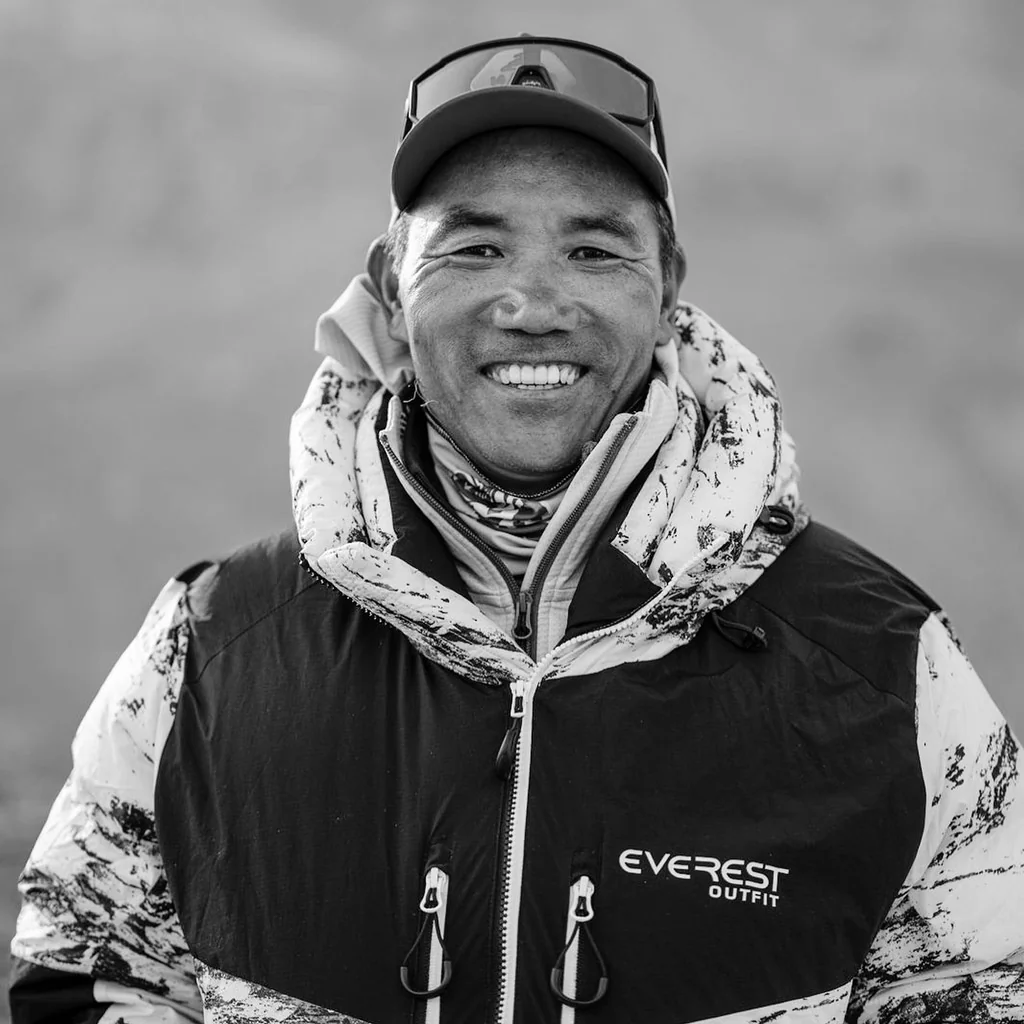 Kami Rita tươi cười trong lần thứ 29 lên đỉnh Everest