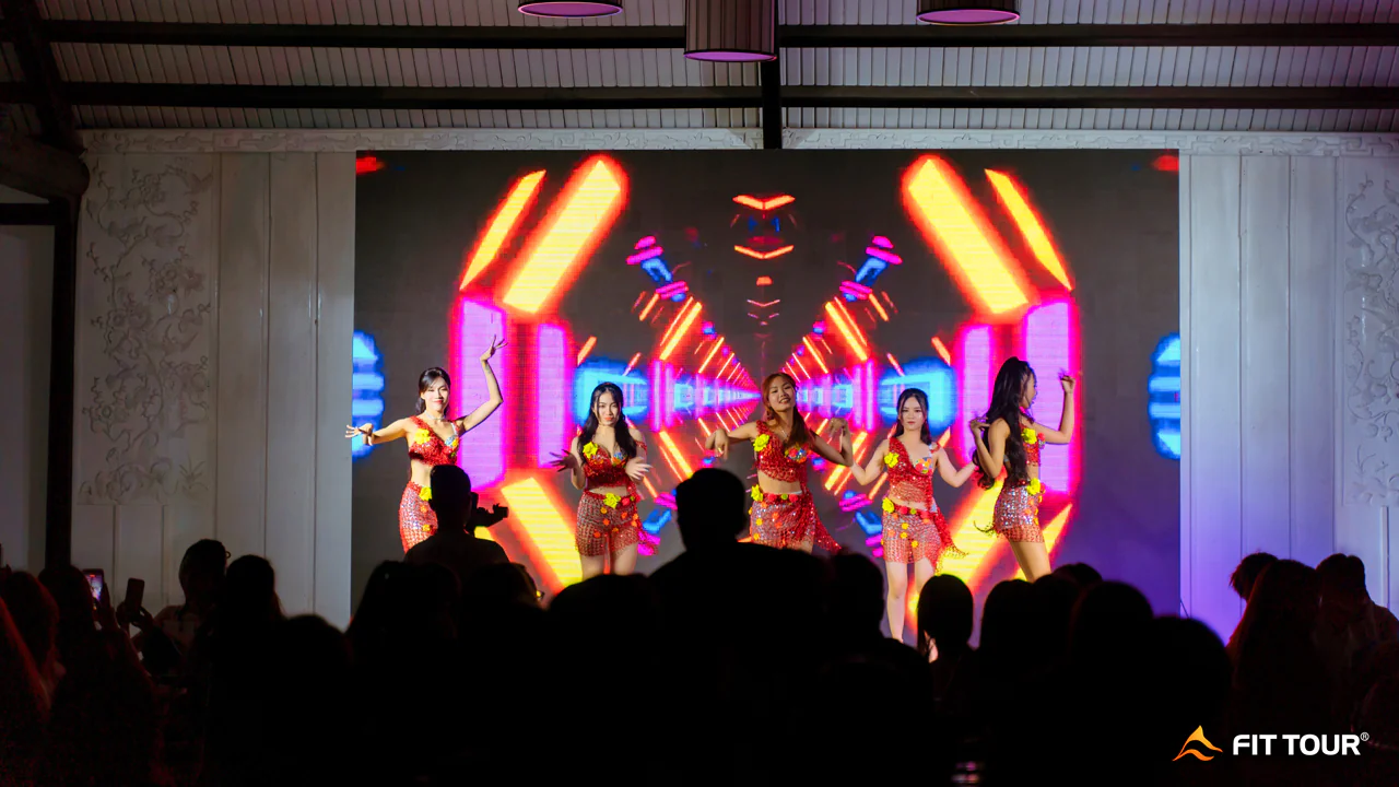 Phần trình diễn văn nghệ ở Gala Dinner