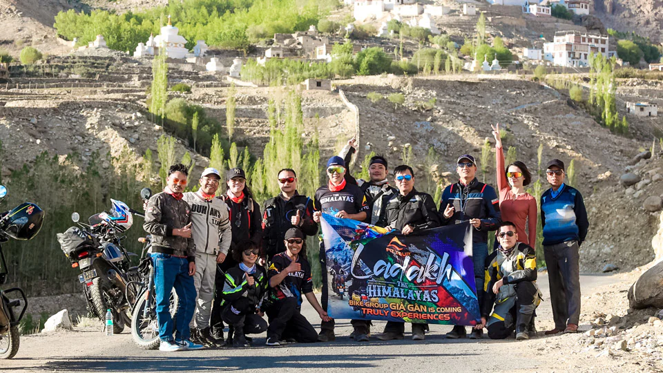 Nhóm khách Ladakh 2 cùng Fit Tour 2022
