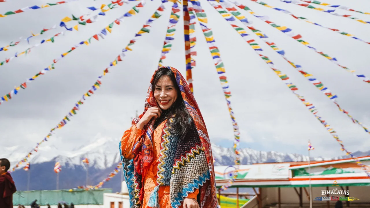 Du khách ở lễ hội Phật đản Ladakh