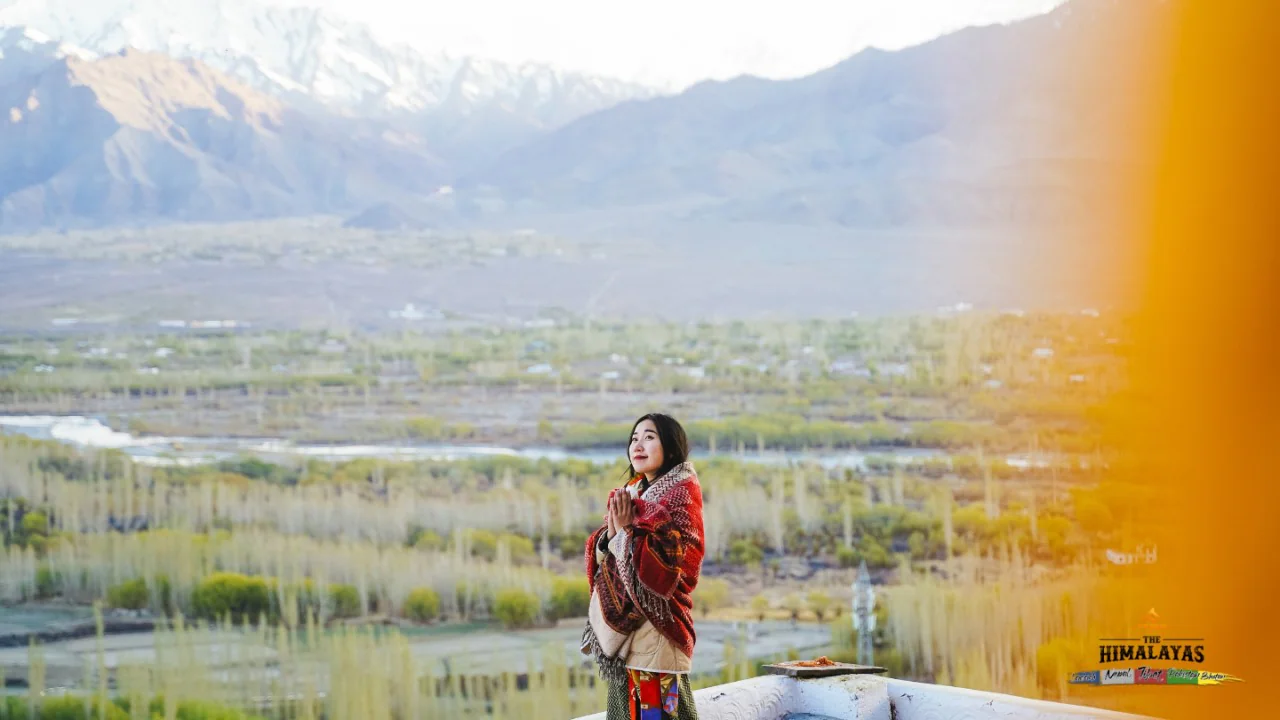 Từ tu viện ở Zanskar nhìn ra khung cảnh bình yên