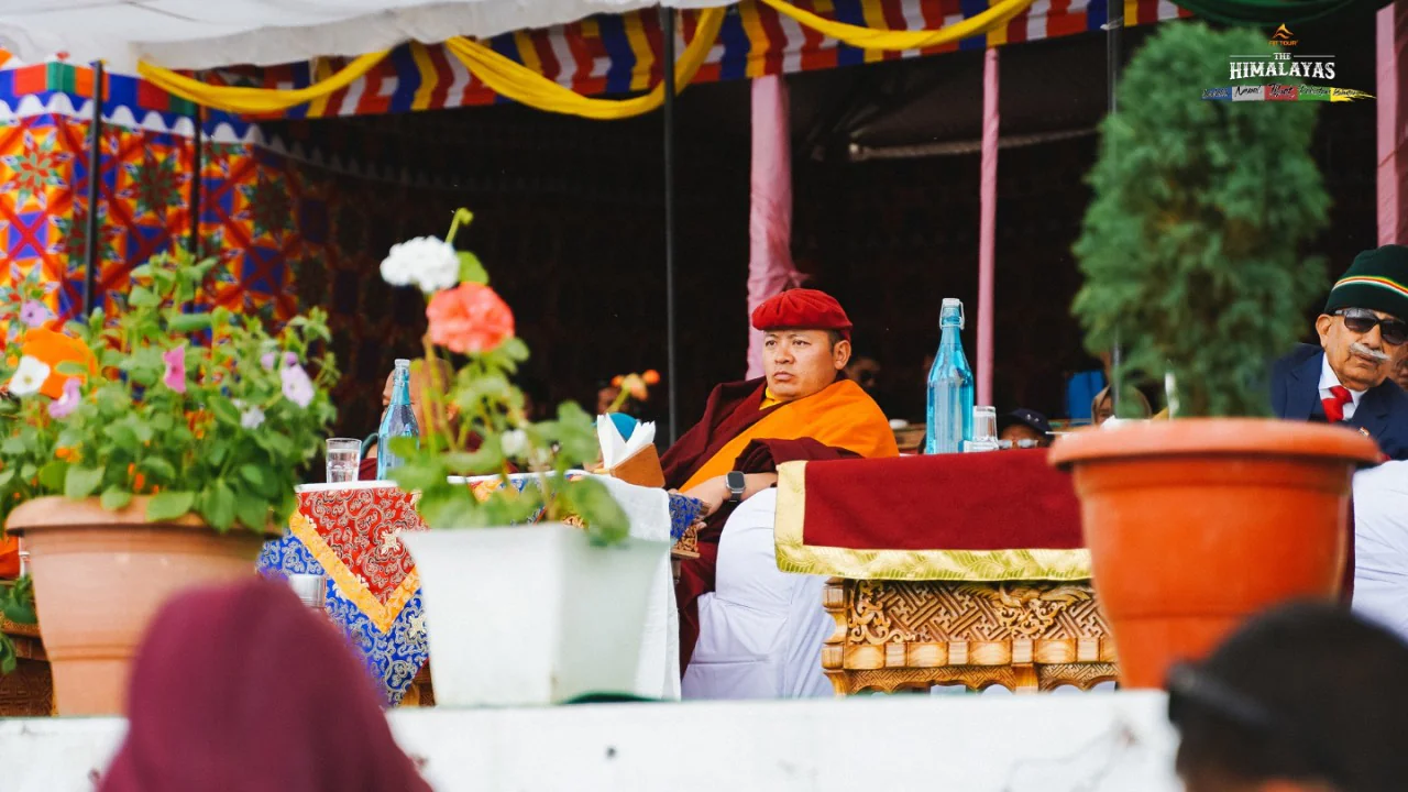 Không khí trang nghiêm lễ hội