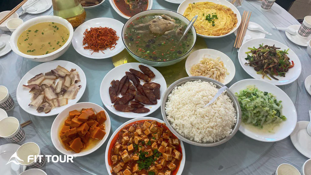Bữa trưa đơn giản tại nhà hàng