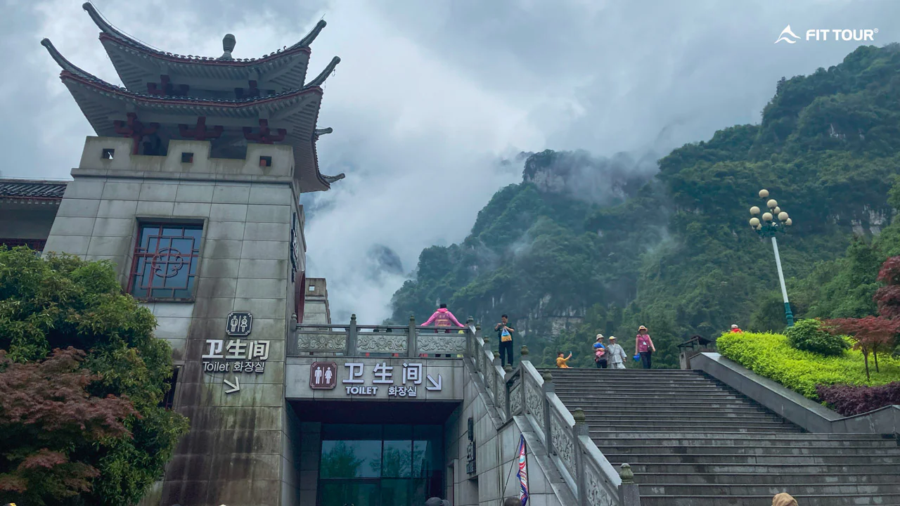 Chân núi Thiên Môn ở Trương Gia Giới