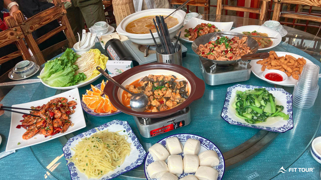 Bữa ăn Tour Tương Tây Trung Quốc (P5)
