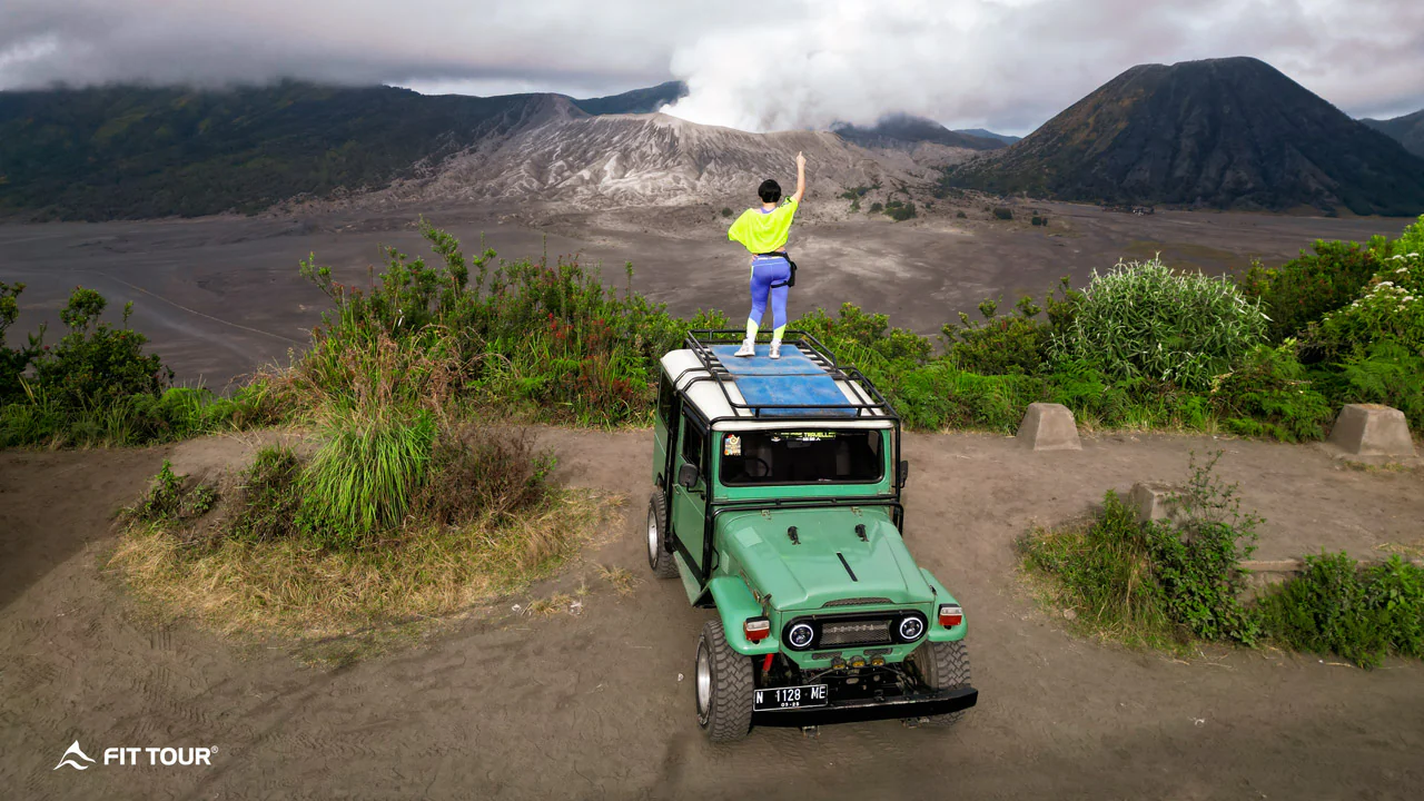 Du khách check in núi lửa Bromo