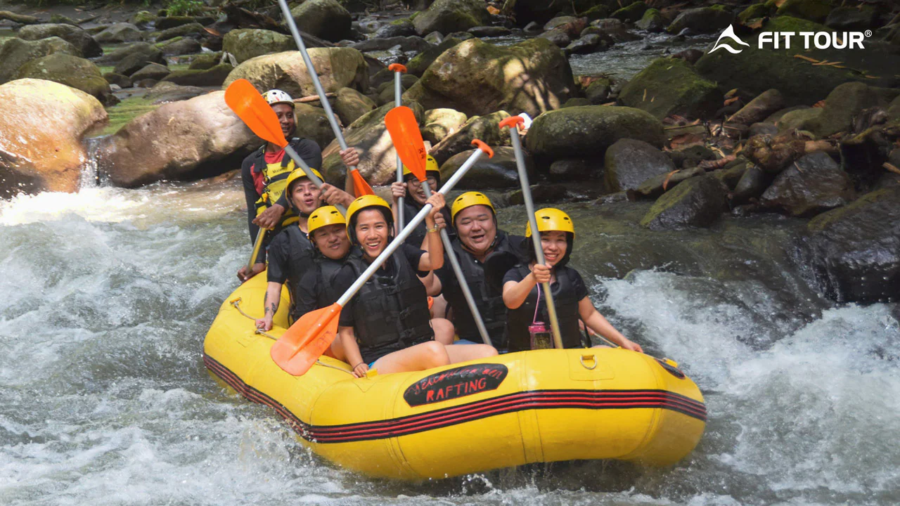 Hành trình chèo thuyền White Rafting