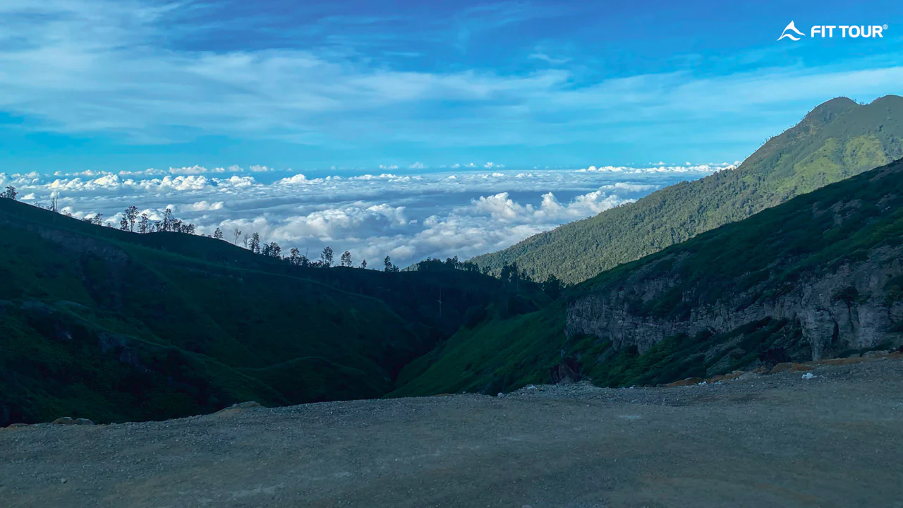 Leo Núi Semeru