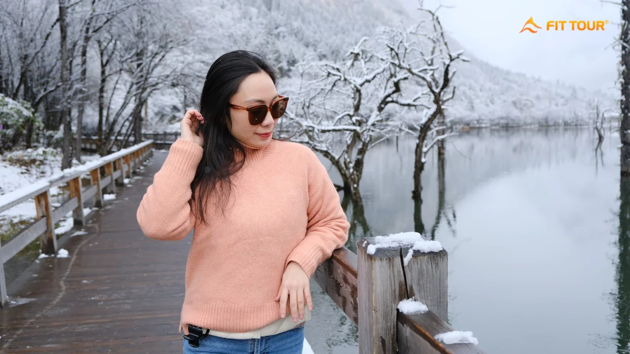 Hình ảnh khách hàng FIT Tour tại Đạo Thành Á Đinh