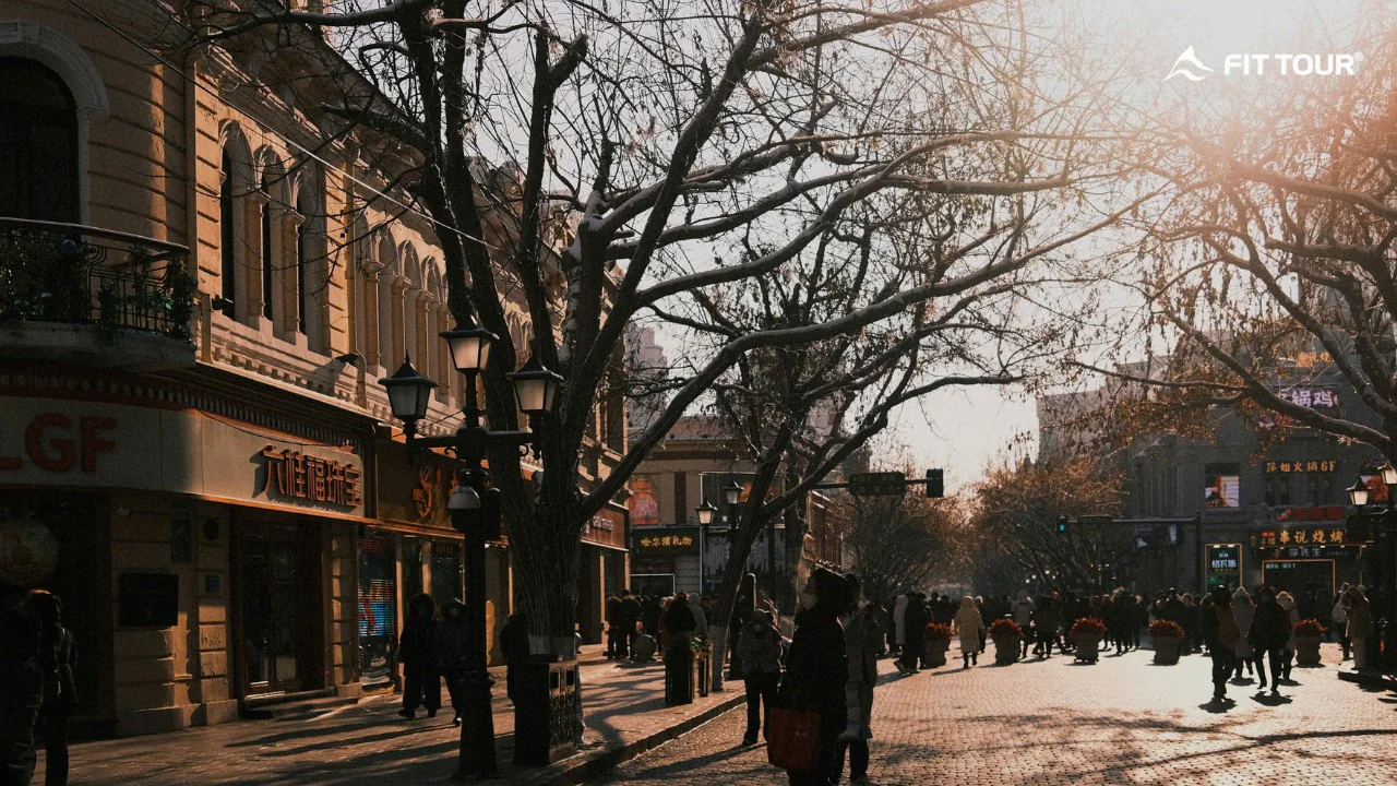 Phố đi bộ Trung Ương Central Street Cáp Nhĩ Tân tấp nập du khách dạo bộ