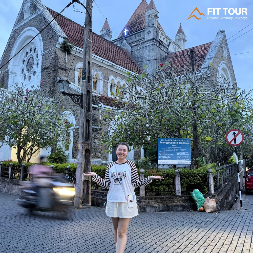 Mặt tiền nhà thờ Anh giáo All Saints Church mang phong cách Victorian Gothic Revival tại Galle Fort