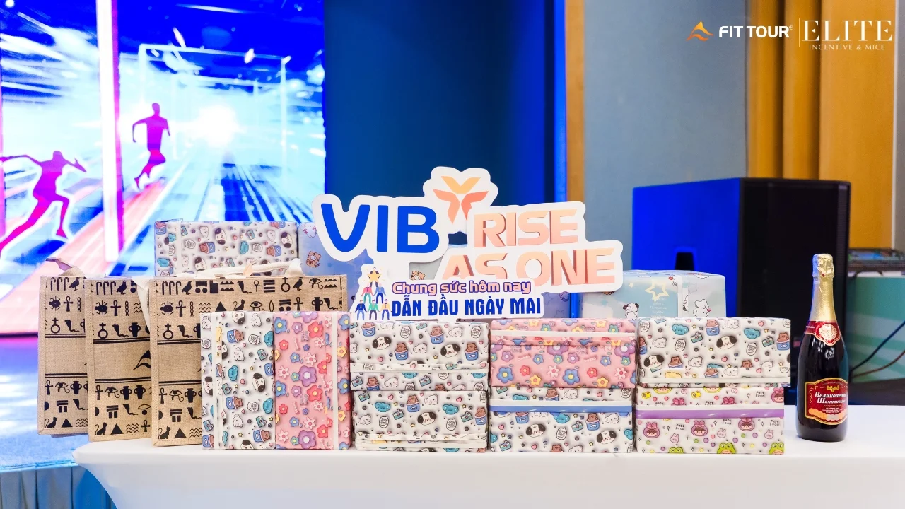 Ăn sáng buffet khách sạn ngày 2