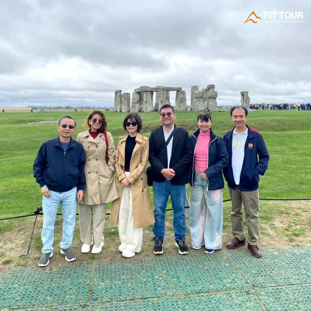 Kỳ quan bãi đá cổ Stonehenge huyền bí