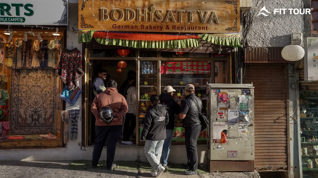 Bodhisattva Bakery Va Restaurant O Leh