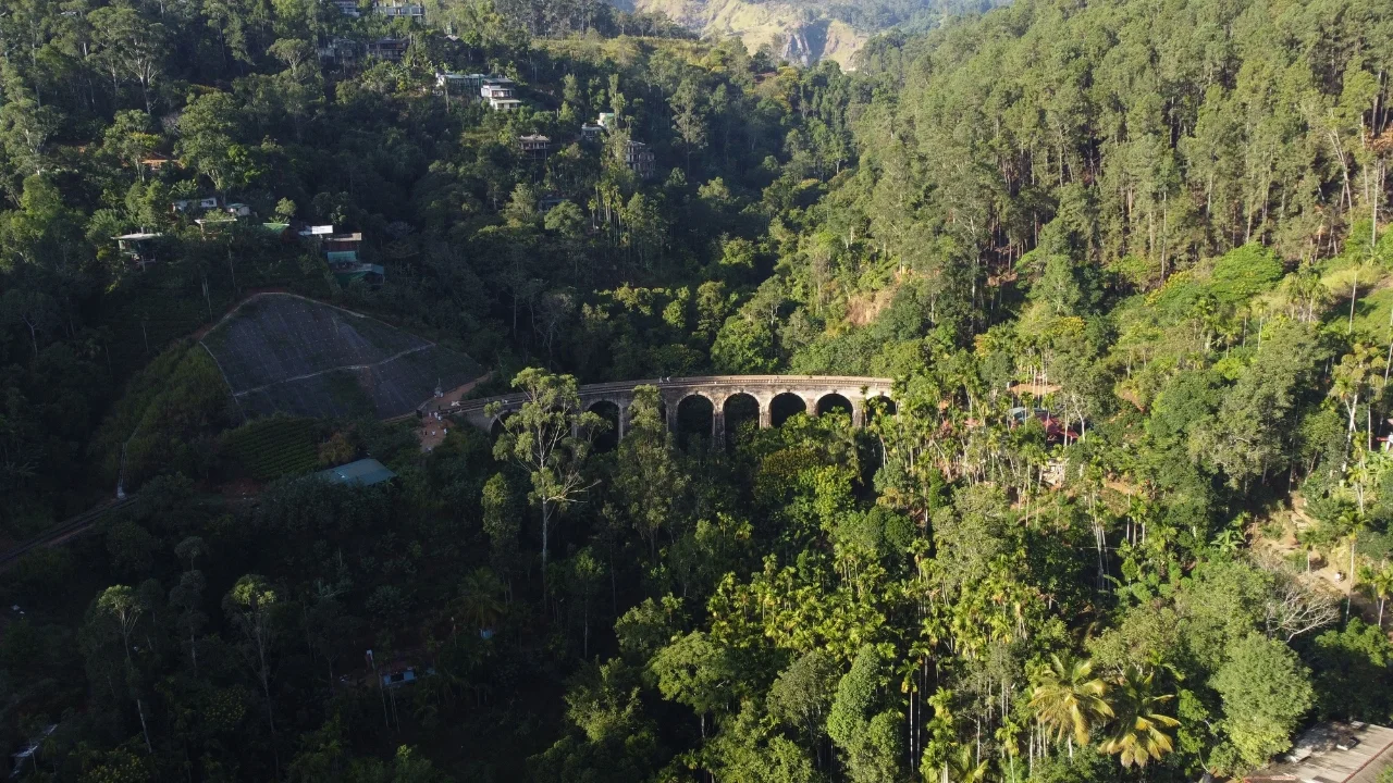 Cầu 9 Nhịp Ở Sri Lanka - Nine Arch Bridge Ella