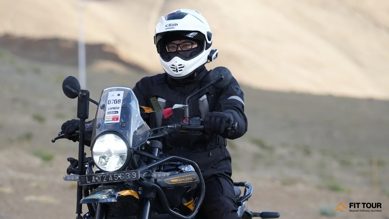 Rider tập trung trước chặng đèo lạnh