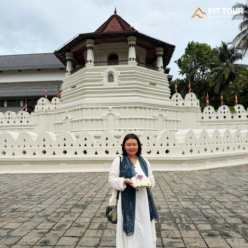 Khảo sát Chùa Xá Lợi Răng Phật Sri Dalada Maligawa tại cố đô Kandy