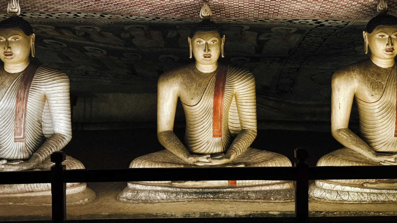 Chùa Hang Dambulla - 5 Hang Đá, 157 Tượng Phật Và UNESCO Sri Lanka