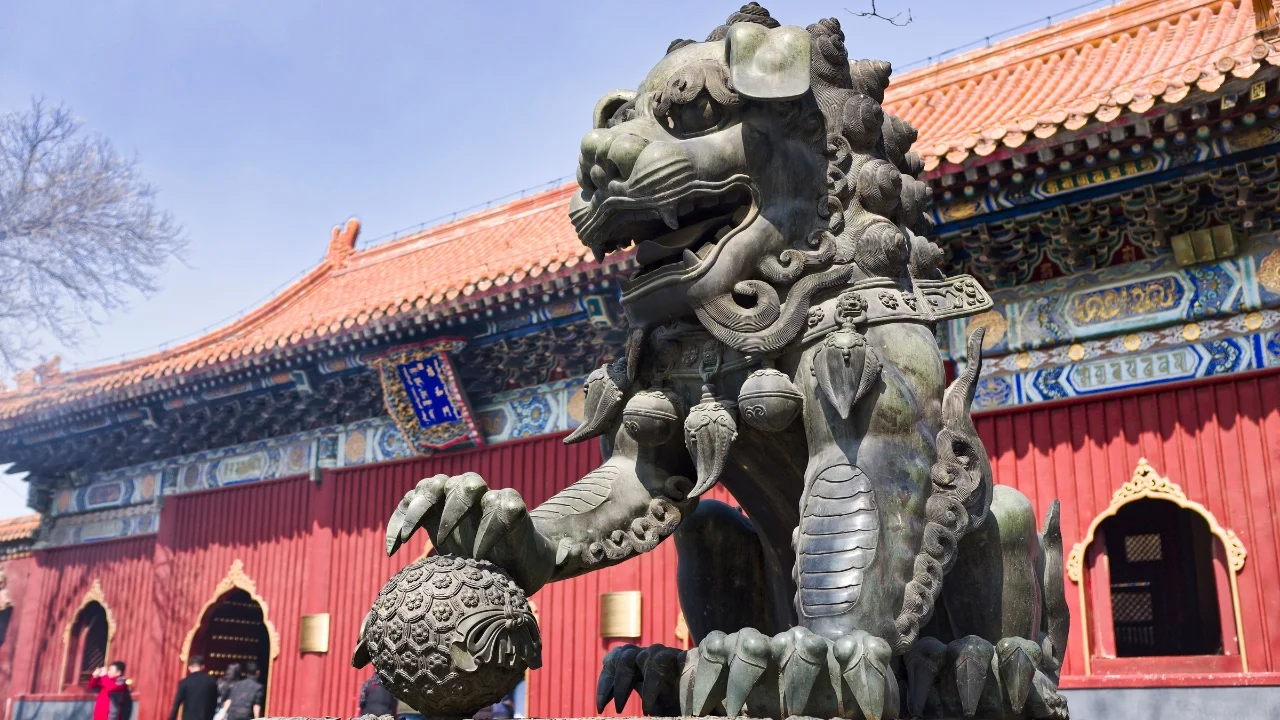 Chùa Lama Bắc Kinh (Yonghe Temple): Vé, Cách Đi Và Kinh Nghiệm