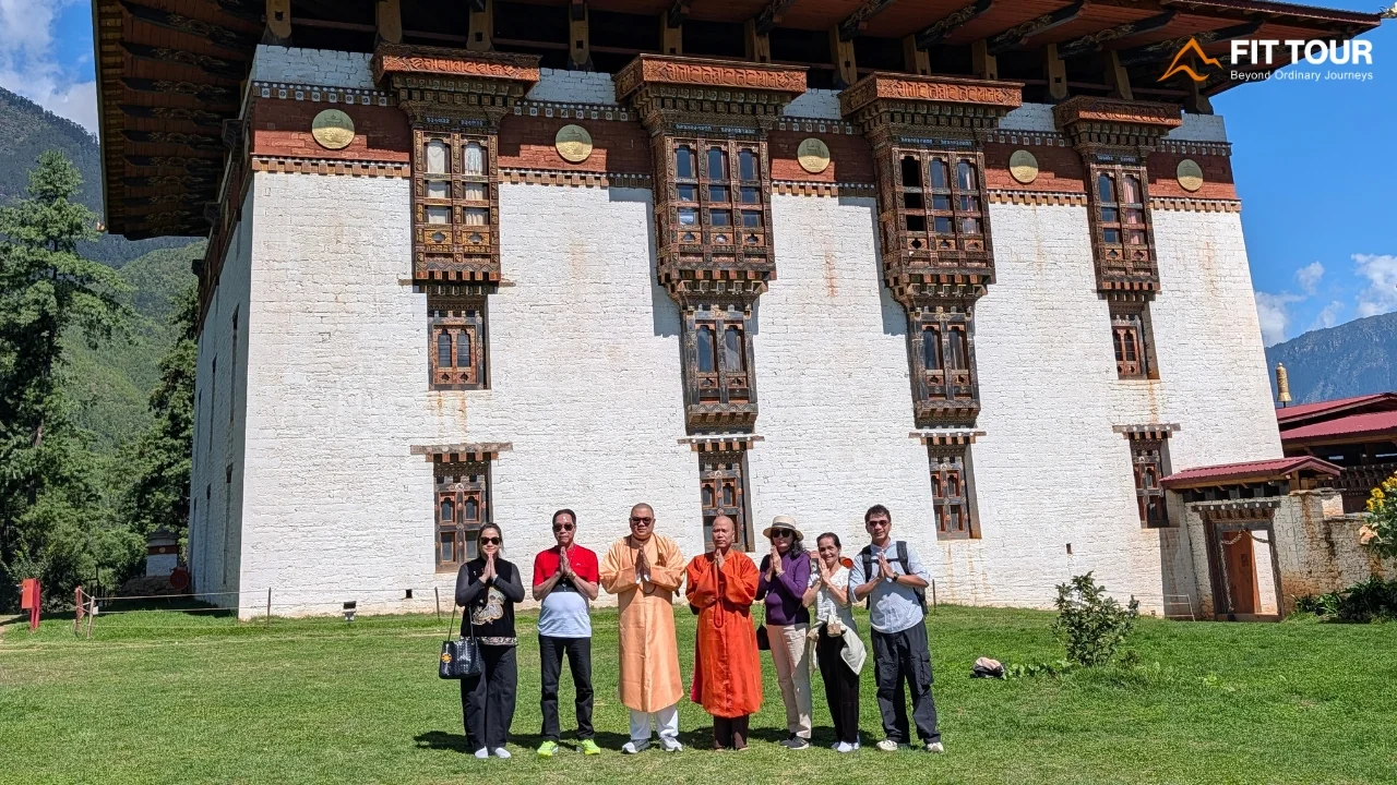 Tu viện Wangditse Lhakhang, Bhutan - Cung đi bộ nhìn xuống Thimphu