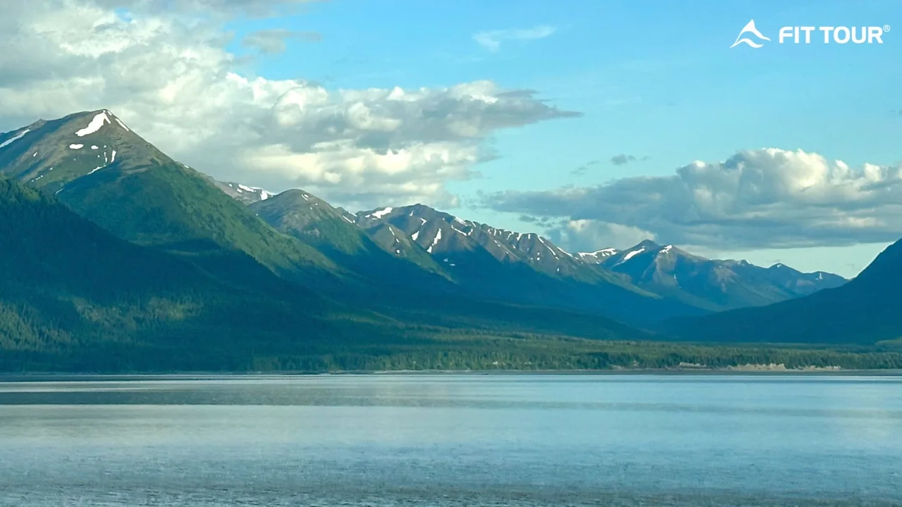 Hình ảnh khách hàng FIT TOUR khám phá vùng đất hoang dã Alaska