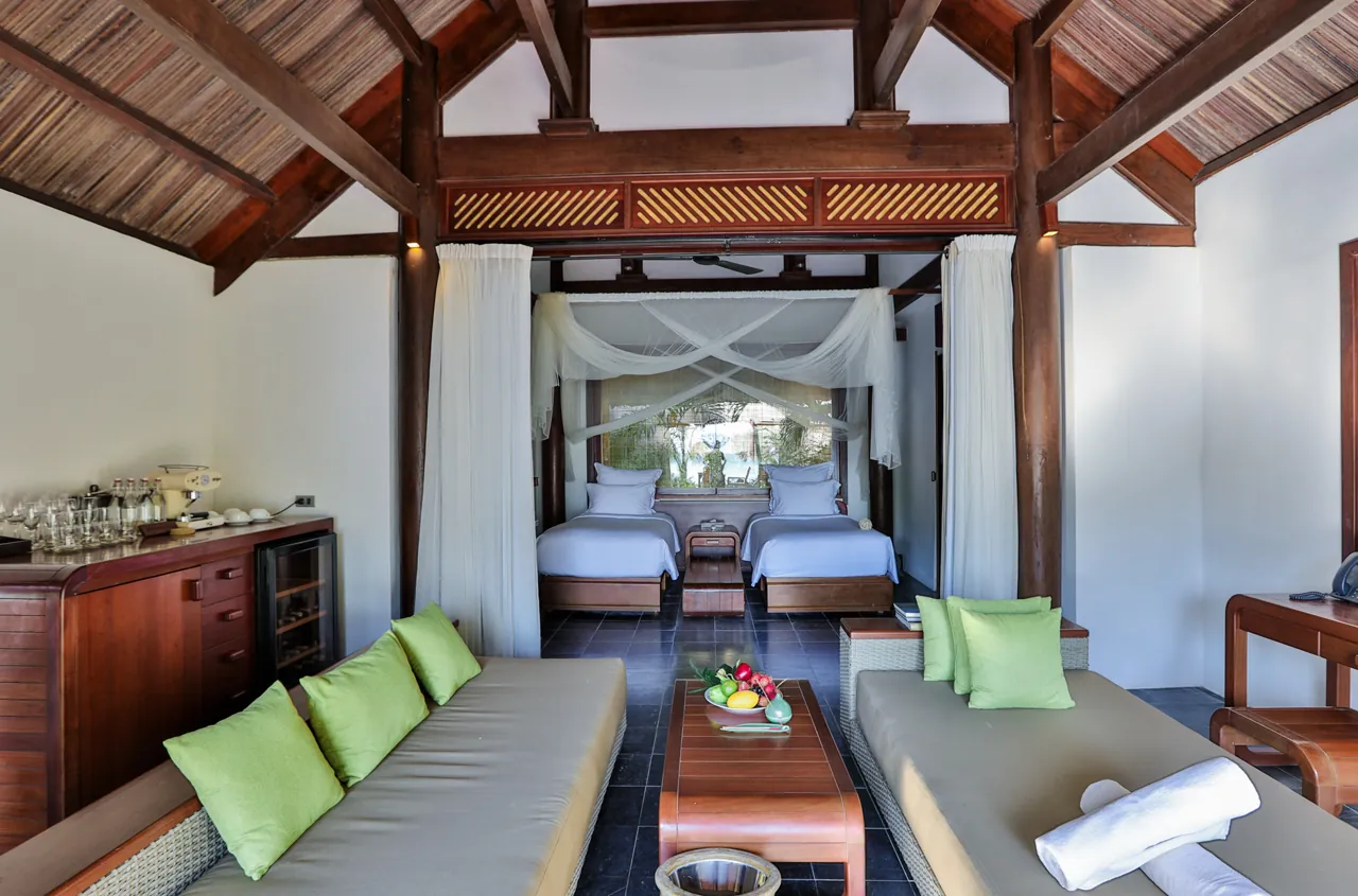 Phòng khách Beach Front villa