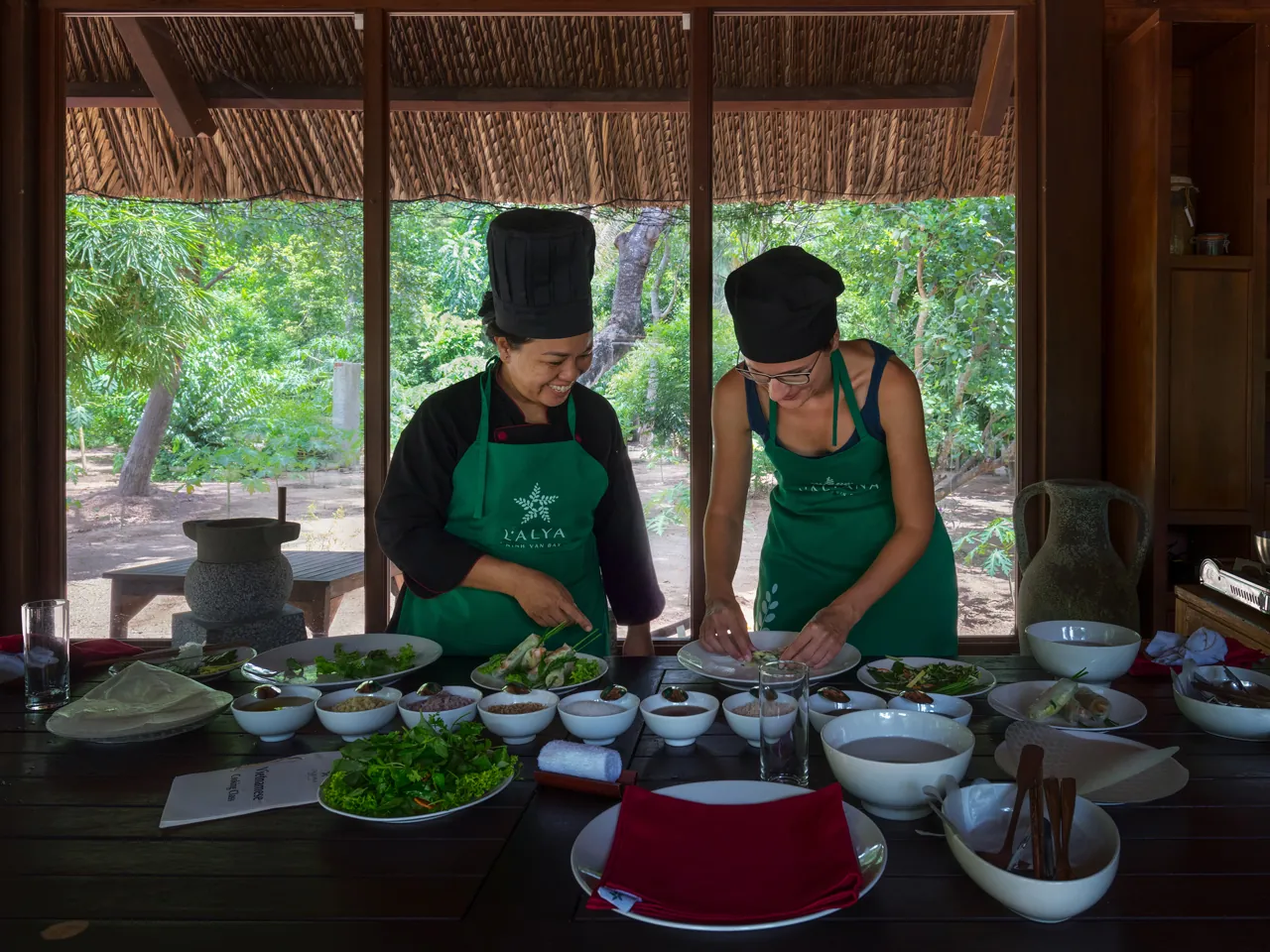 Học lớp nấu ăn cùng đầu bếp của resort