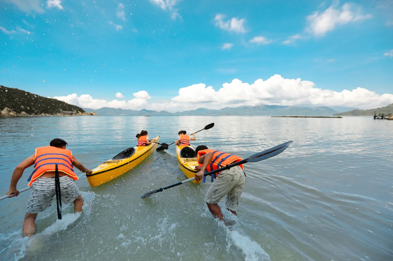 Bơi xuồng Kayaking
