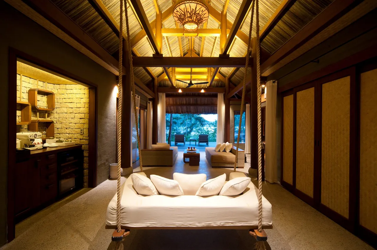 Phòng khách Lagoon Villa