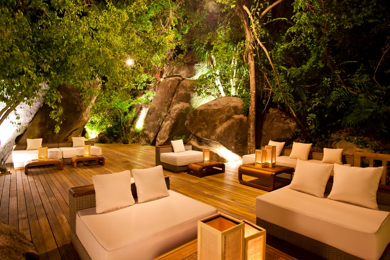 The Rock Bar LAlya Ninh Vân Bay Nha Trang