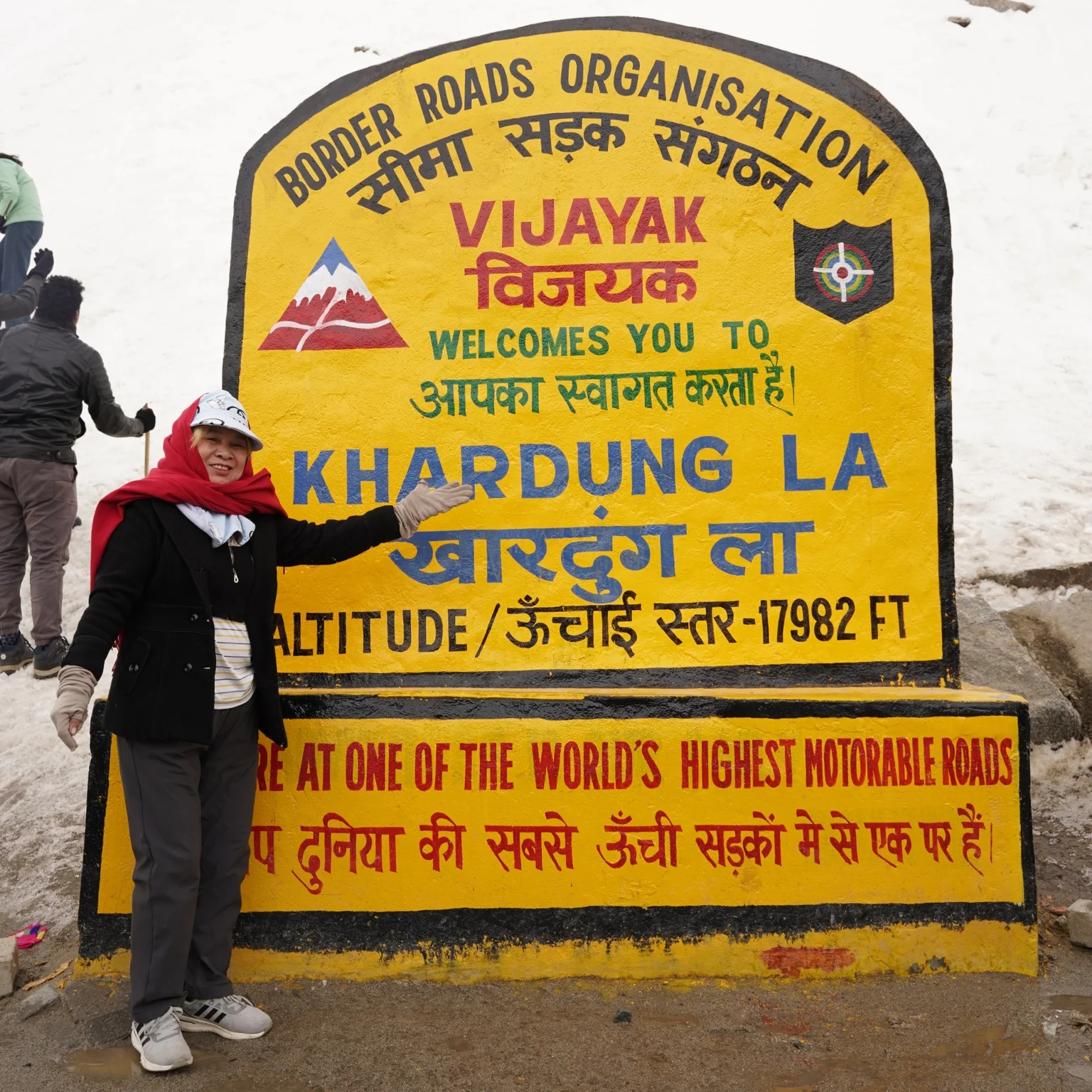 Khardung La: Nơi Chạm Tay Vào Trời Xanh