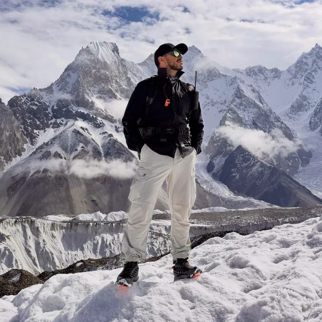 Hành trình thám hiểm dãy Karakoram của nhà leo núi Nims Dai