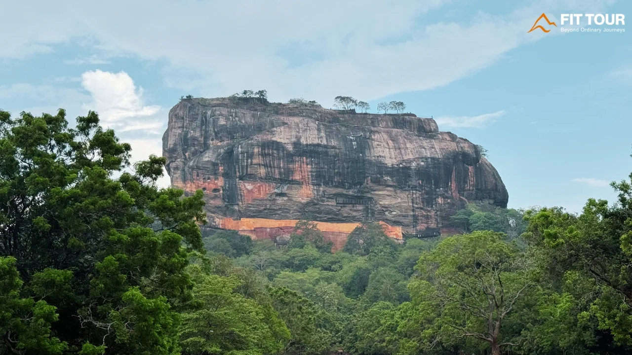 Pháo Đài Sigiriya – Cung Điện Đá Giữa Bầu Trời Sri Lanka