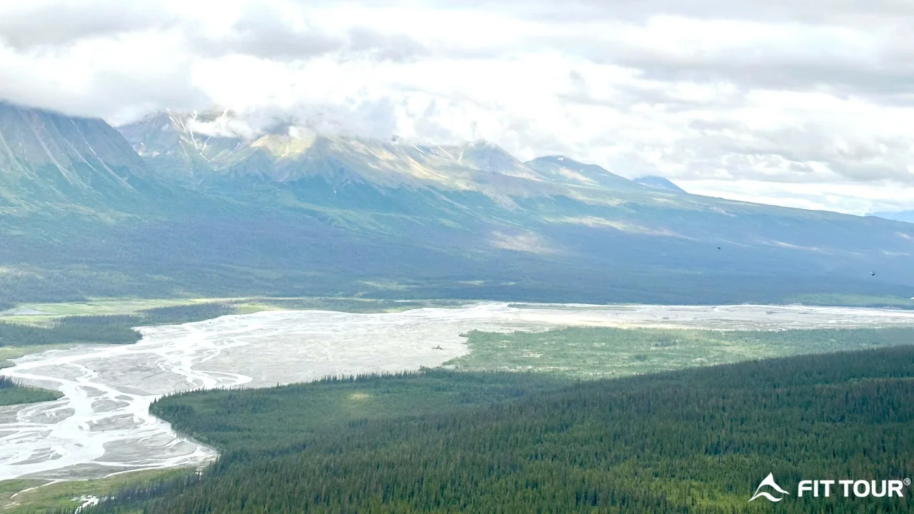 Hình ảnh khách hàng FIT TOUR khám phá vùng đất hoang dã Alaska