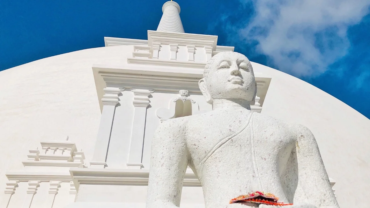 Anuradhapura: Thành Cổ Thiêng Liêng Và Cái Nôi Phật Giáo Sri Lanka