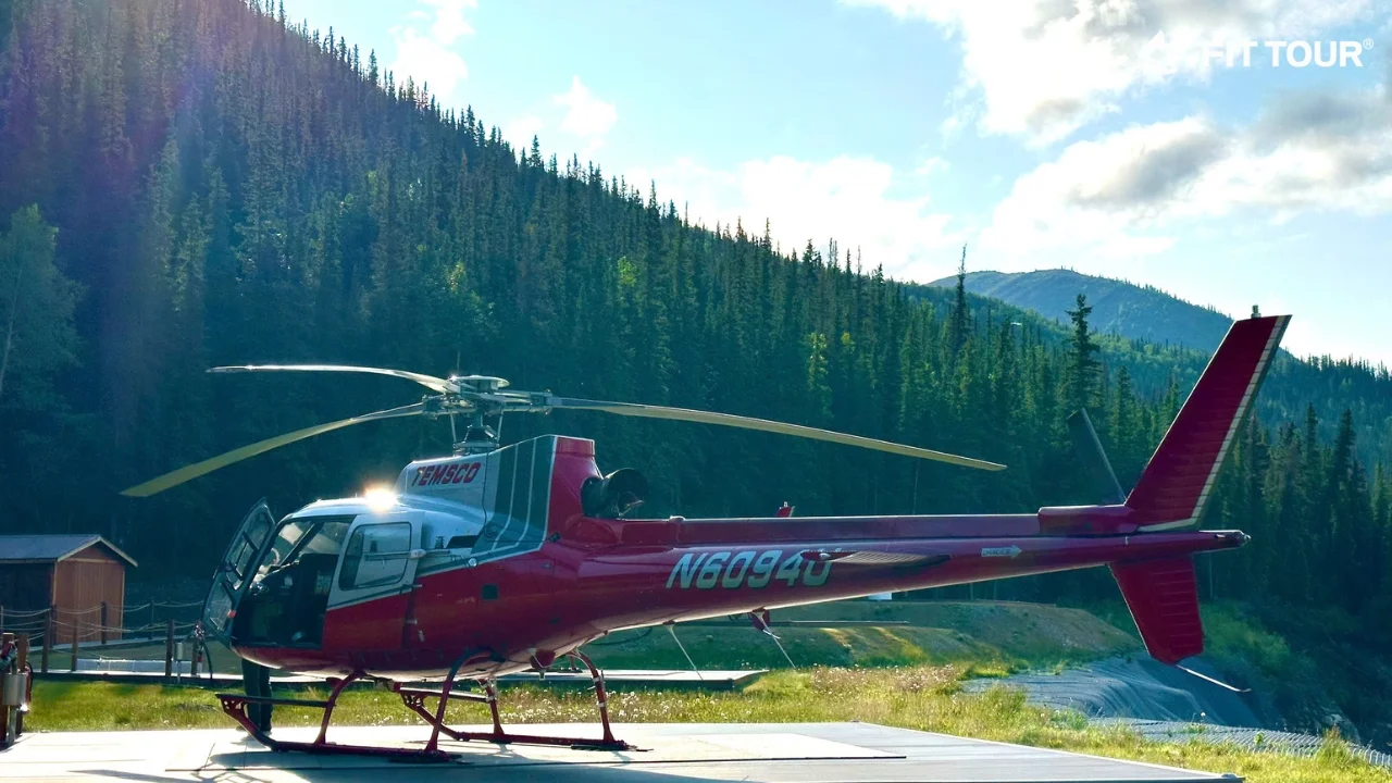 Hình ảnh khách hàng FIT TOUR khám phá vùng đất hoang dã Alaska