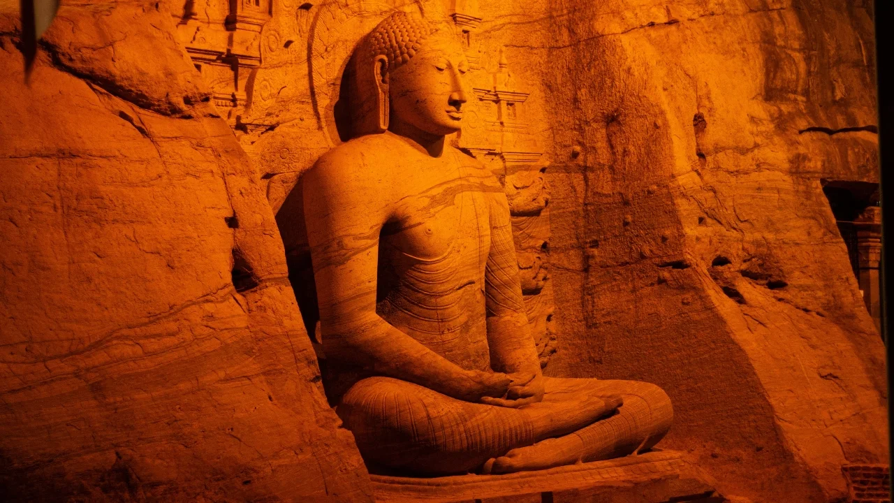 4 Tượng Phật Gal Vihara - Di Sản Phật Giáo Nổi Tiếng Sri Lanka