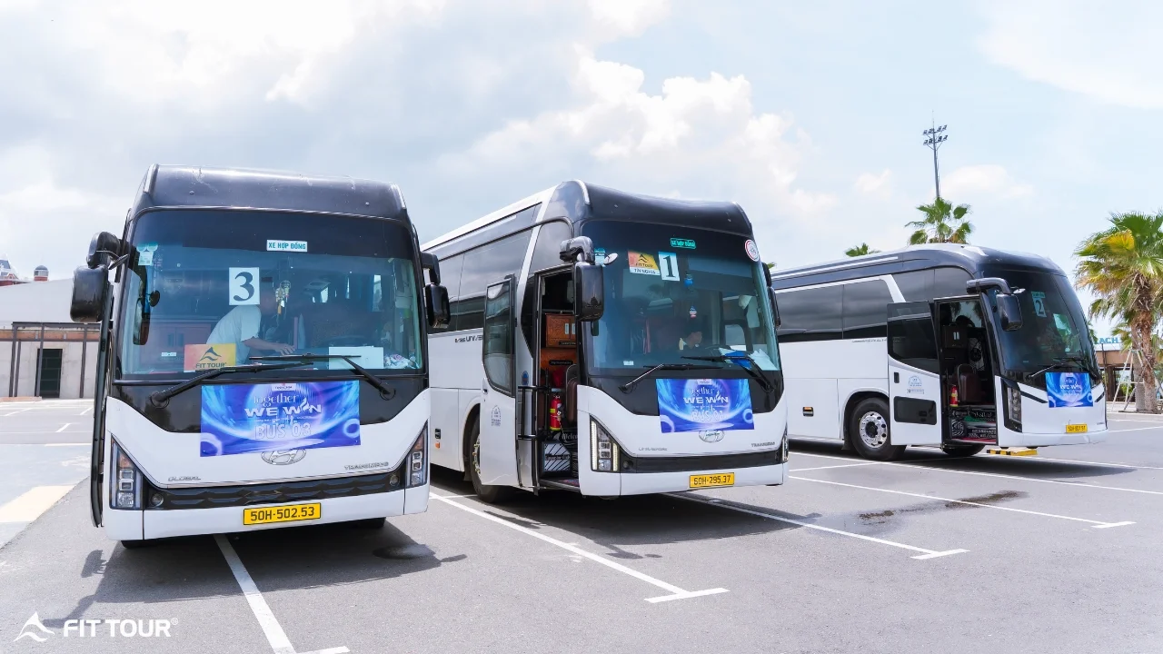 Hệ thống xe đưa đón chất lượng cao đồng hành cùng đoàn