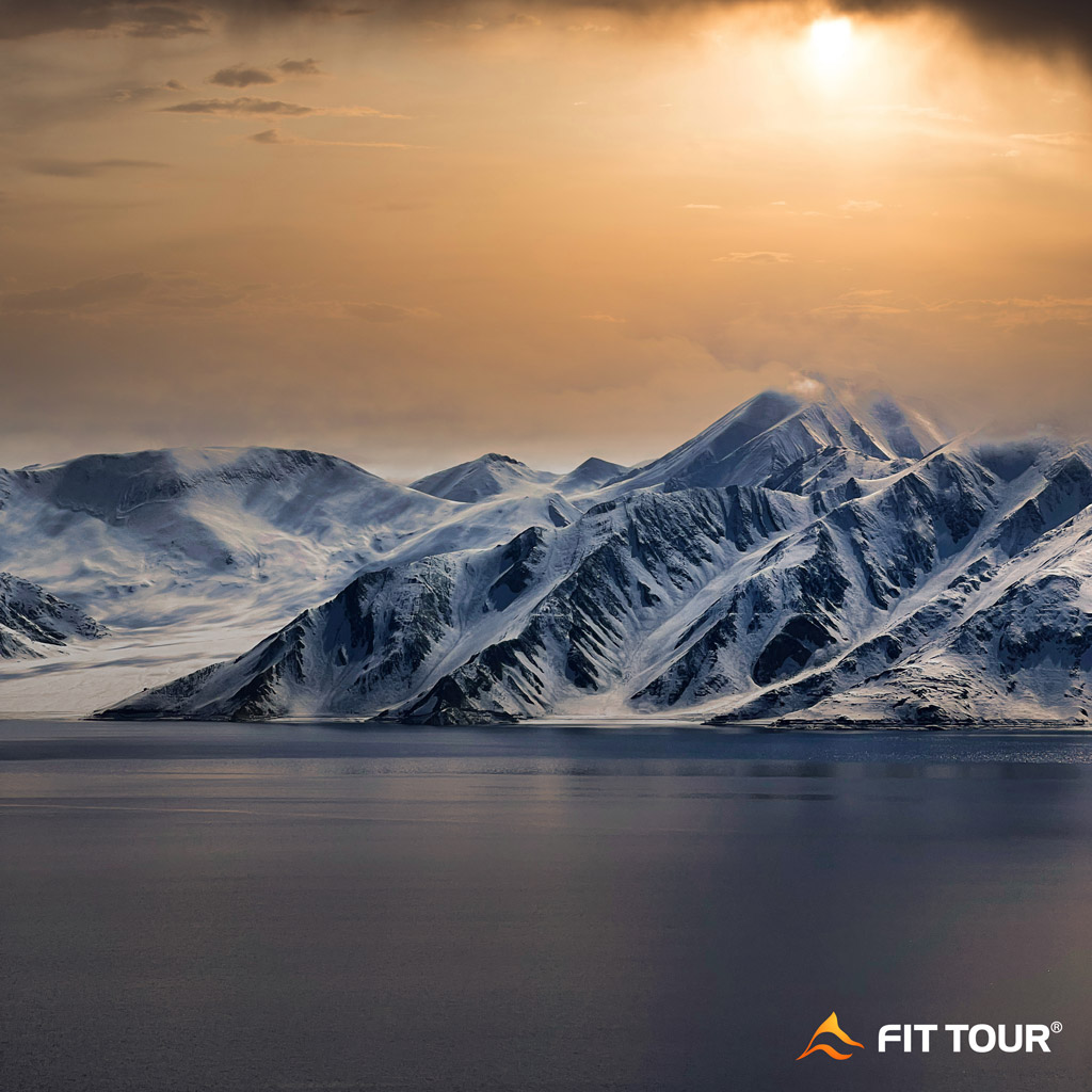 Khung cảnh hồ Pangong Tso