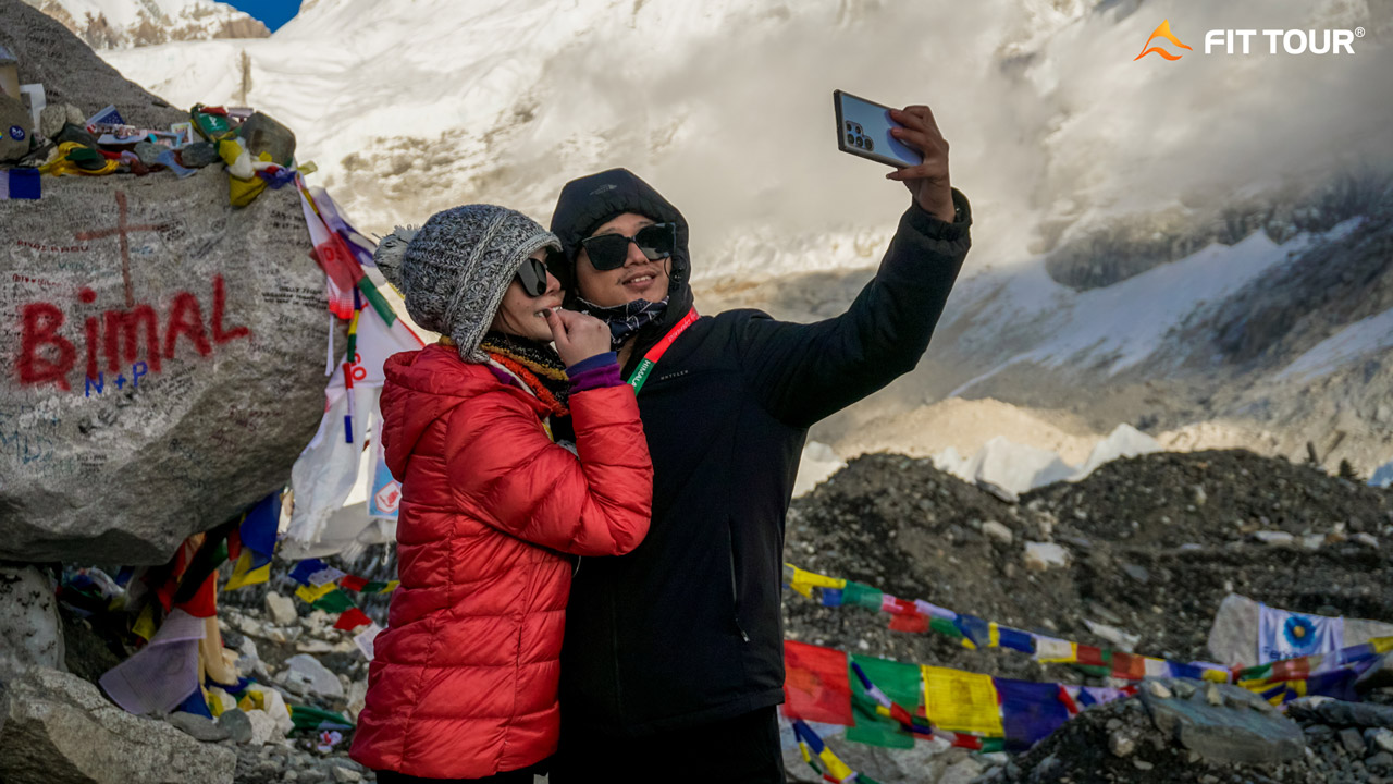 Khách Việt check in ở Everest Base Camp 2