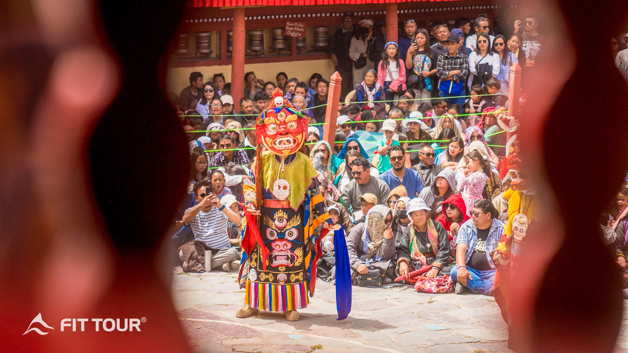Nhìn từ sân khấu hướng đến lễ hội Hemis