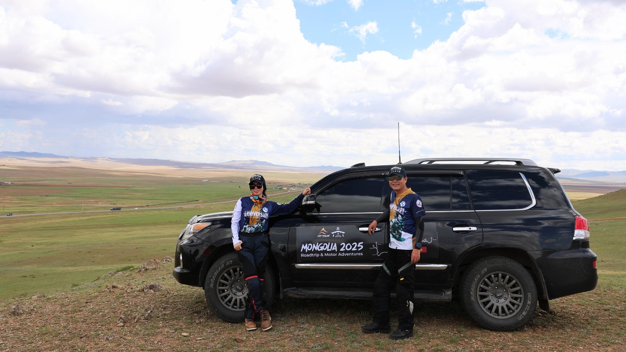 Dàn xe offroad vượt địa hình thảo nguyên Mông Cổ